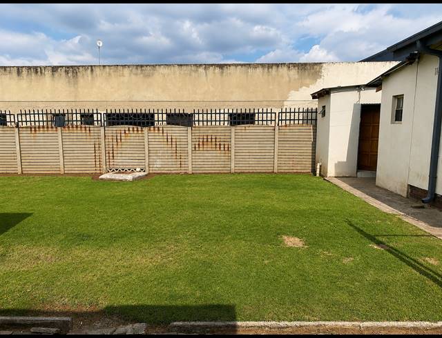 14 BEDROOM HOUSE FOR SALE IN VANDERBIJLPARK SE 7